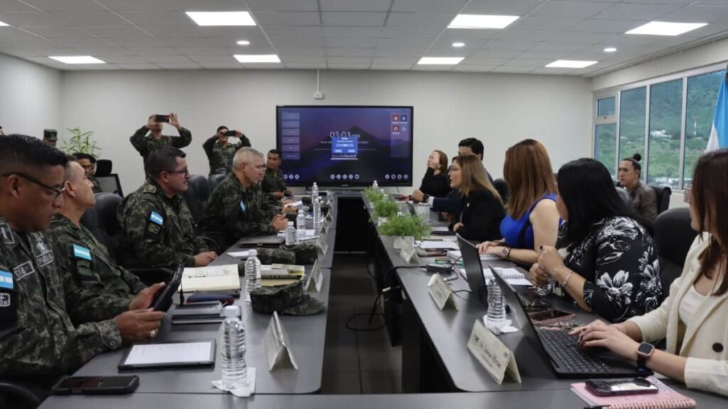 CNE y Fuerzas Armadas se reunieron antes del proceso electoral