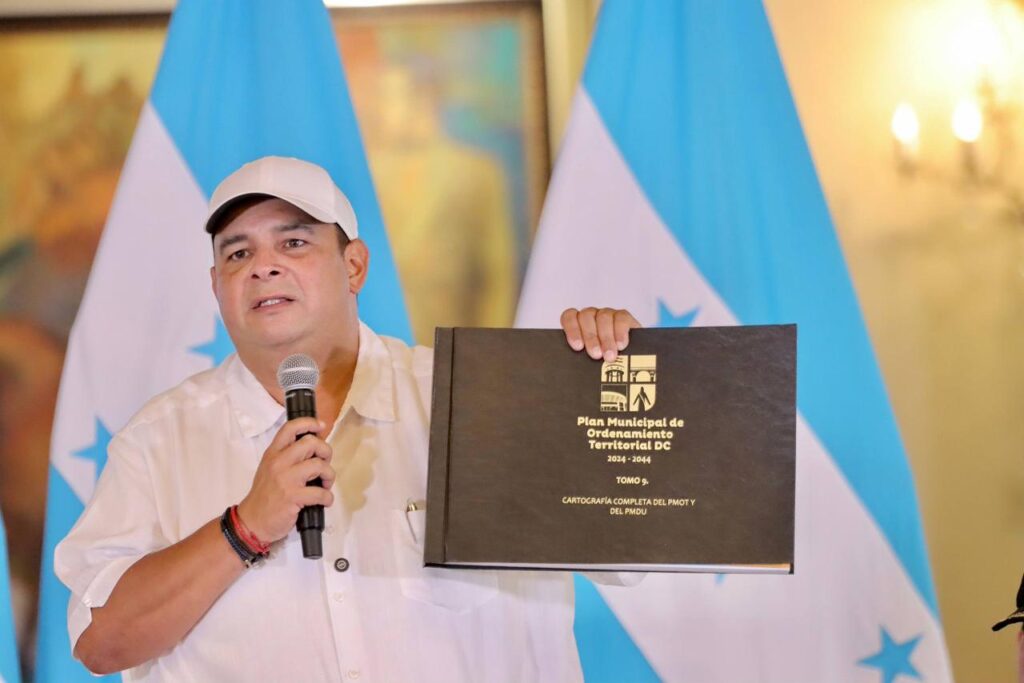 AMDC lanza Plan de Movilidad Urbana y Ordenamiento Territorial para gestionar el tráfico en la capital