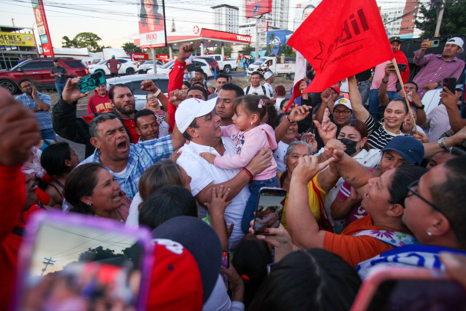 Jorge Aldana exige investigar si hay infiltrados en protestas de Libre