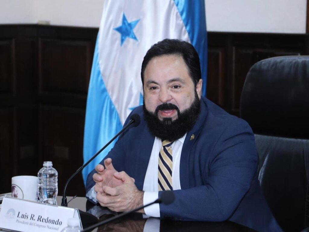 Luis Redondo advierte que Congreso asumirá decisión si el CNE no resuelve antes del 30 de diciembre